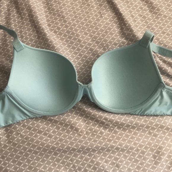 Victoria’s Secret Lightly Padded Conversion Bra - Picture 2 of 6
